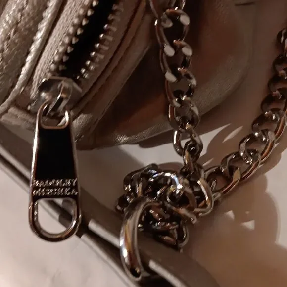 Badgley Mischka Kisha Large Bag - Picture 12 of 14